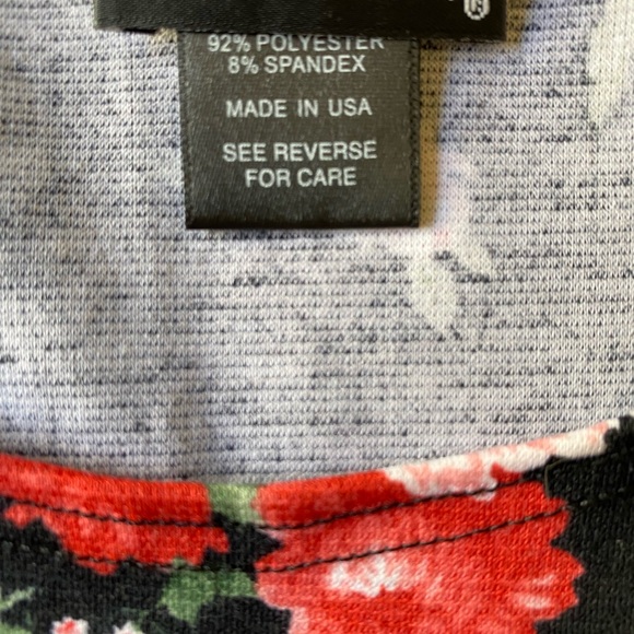 Peplum blouse Beautiful Roses on Black background - Picture 9 of 9